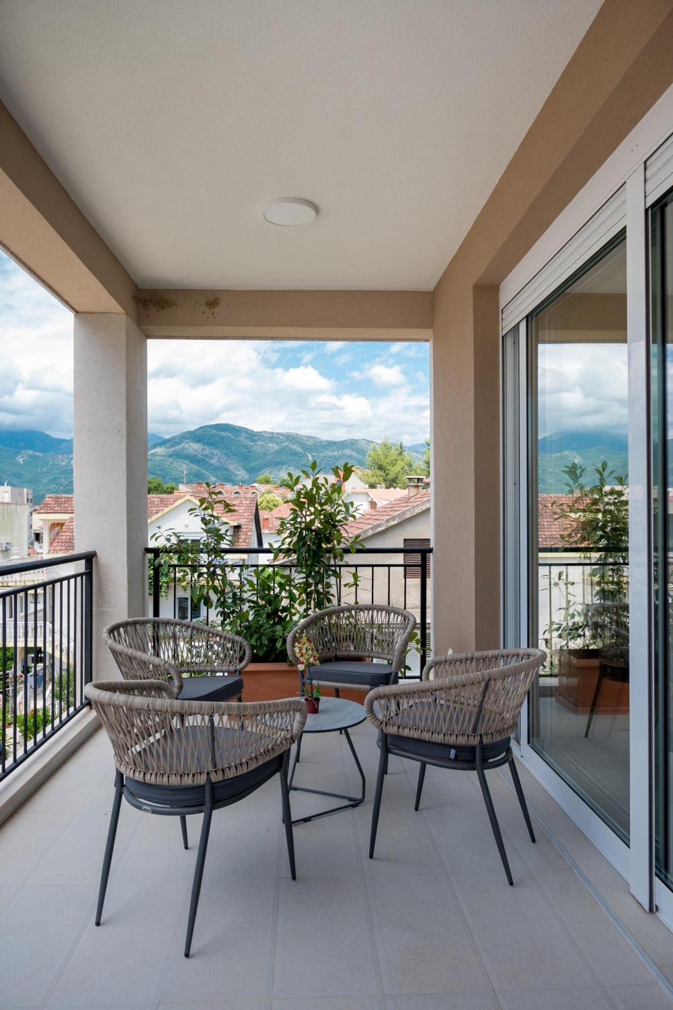 Villa Linz Tivat Exterior foto